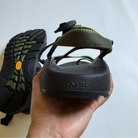 Men\'s Chaco olive green/green Z/1 Classic Sandal sz 8